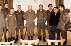 [Die Gefechtsstandmannschaft]