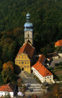 Die Kirche "Maria Hilf"