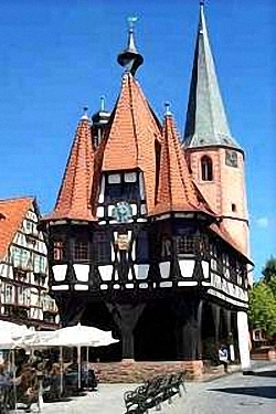 Rathaus - erbaut 1484 Rathaus - erbaut 1484