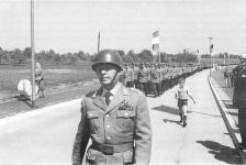 [Foto: Einzug in die Kaserne]