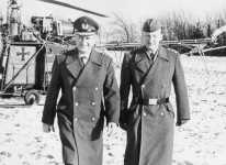 [Foto: GenLt Thilo nach der Landung]