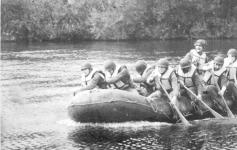 [Foto: Übersetzen über den Main]